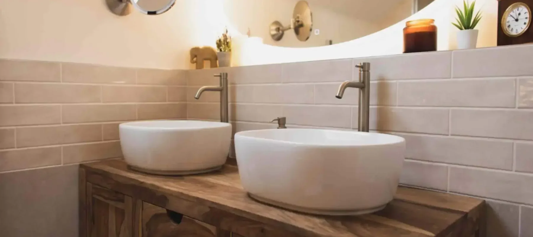 renovation-bathroom-woody-craftsman-sink-large-mirror-ireland-aidan-kelly-construction-projects